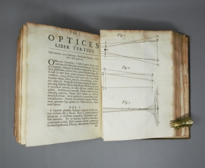 Los 341 - Newton, Isaac - Optice: Sive de reflexionibus.London, Smith & Walford, 1706. Erste lateinische Ausgabe - 4 - thumb