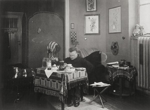 Los 4162 - Grosz, George - Georg Grosz in his studio, Berlin - 0 - thumb