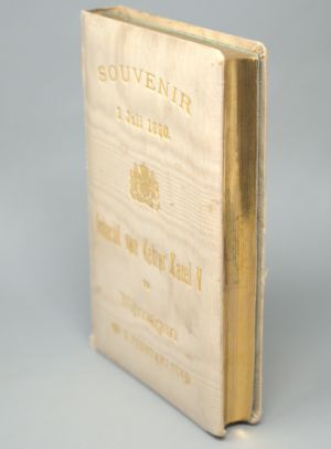 Los 2022 - Weißer Moiréseidenband - mit goldgeprägtem Deckeltitel - 2 - thumb