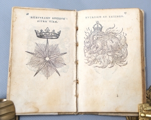 Los 1175 - Paradin, Claude - Devises Heroiques. Lyon, Jean de Tournes, 1551. - Erste Ausgabe der ersten Sammlung von Sinnbildern, die zur Erklärung verschiedener Embleme dienen - 10 - thumb