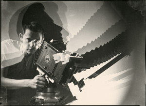 Lot 4209, Auction  127, Kesting, Edmund, Kameramann (Konstantin Kesting with camera)